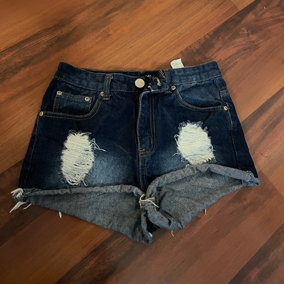 Boohoo denim cutoff shorts - Picture 2 of 4